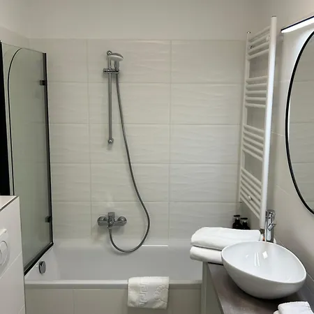 West Budapest-edge Of Downtown-free Parking * Βουδαπέστη